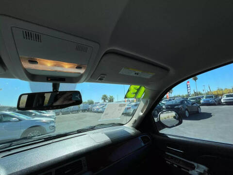 2013 Chevrolet Avalanche LS Black Diamond