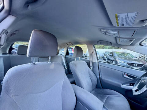 2011 Toyota Prius Two