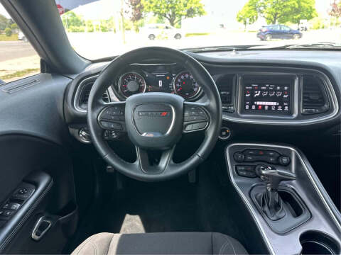 2020 Dodge Challenger SXT