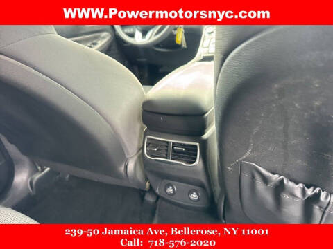 2021 Hyundai Santa Fe SE