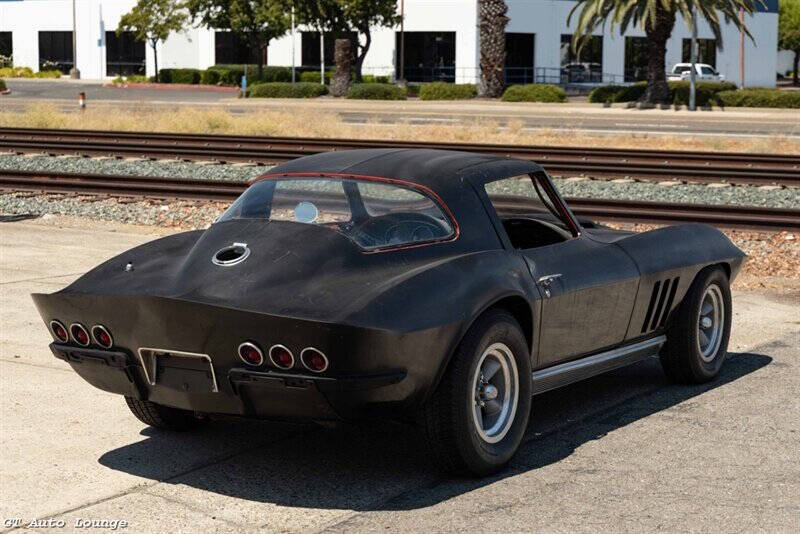 1966 Chevrolet Corvette 13