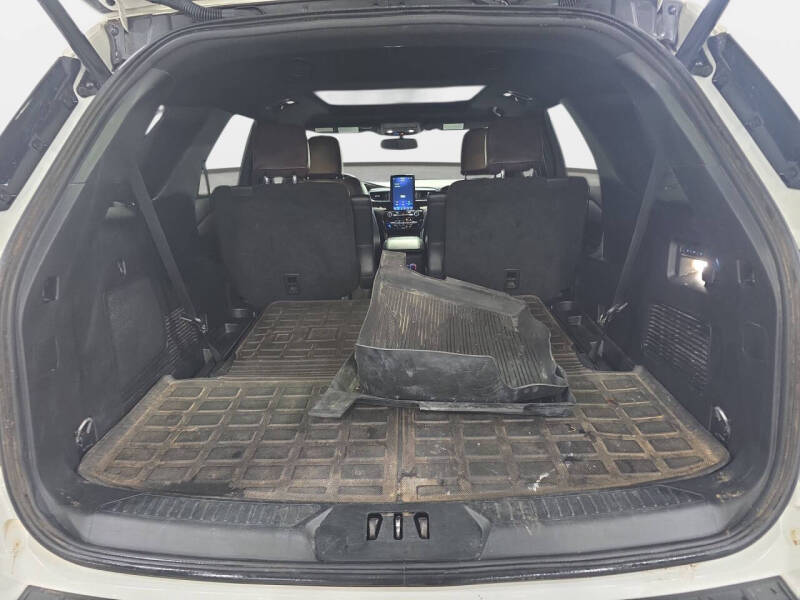 2023 Ford Explorer Platinum
