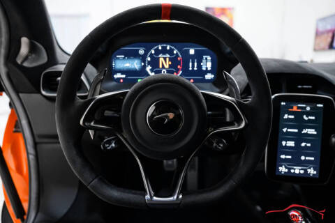 2023 McLaren Artura