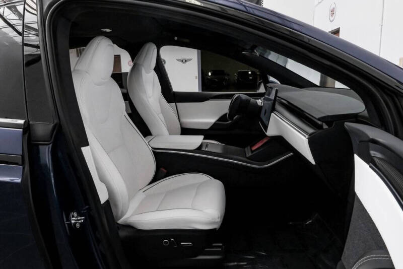 2023 Tesla Model X Plaid