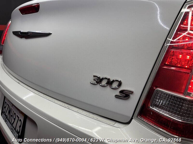 2012 Chrysler 300 S V6