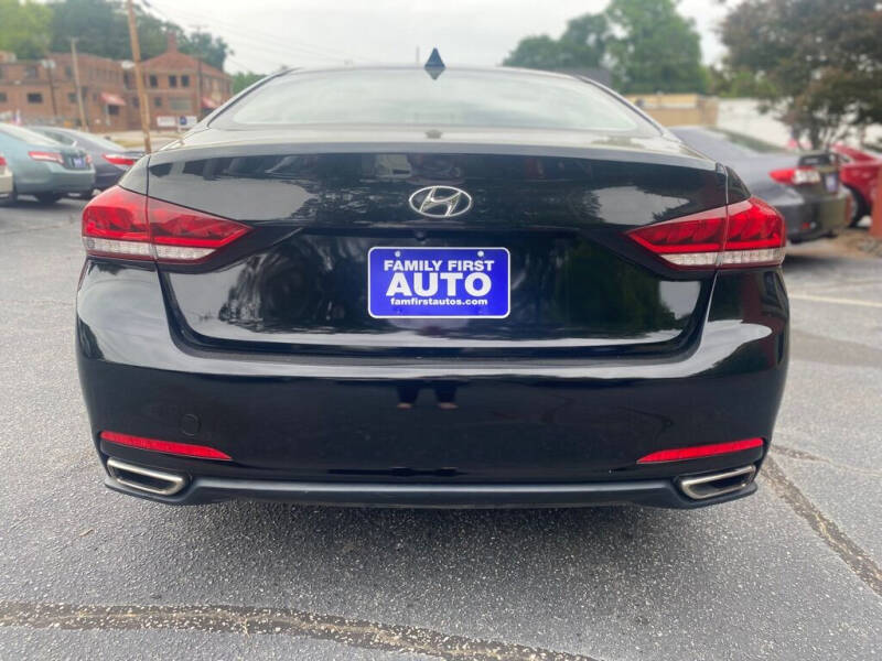 2015 Hyundai Genesis