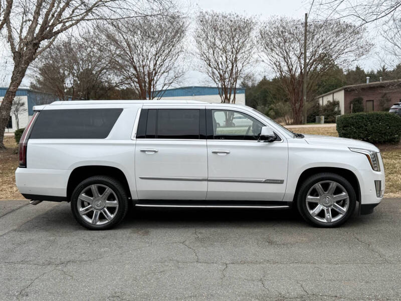 2018 Cadillac Escalade ESV Luxury