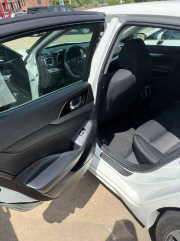 2017 Nissan Maxima