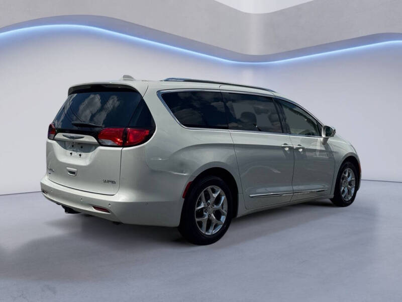 2019 Chrysler Pacifica Limited
