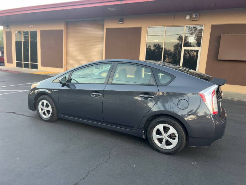 2012 Toyota Prius Two