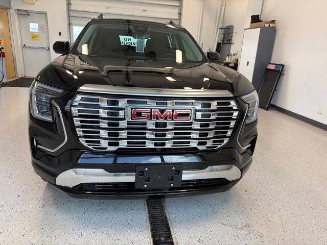 2026 GMC Terrain Denali - Photo 2