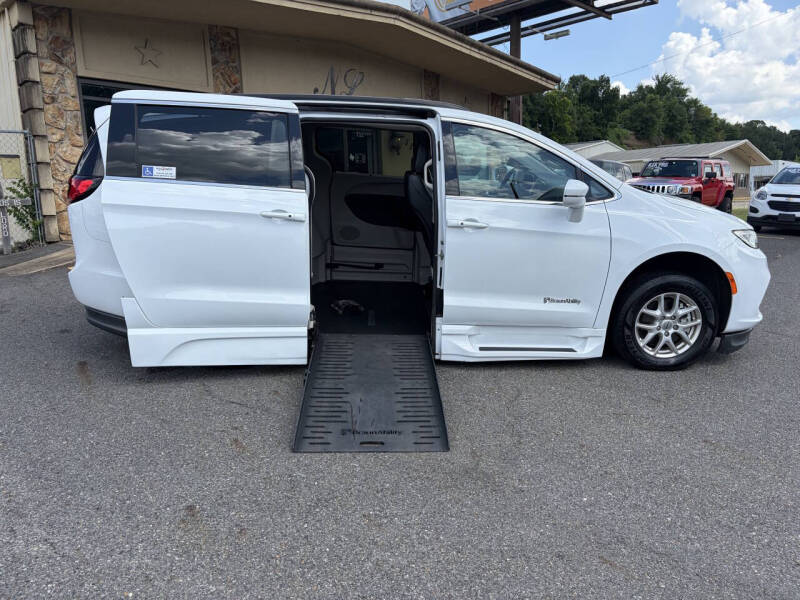2022 Chrysler Pacifica Touring L