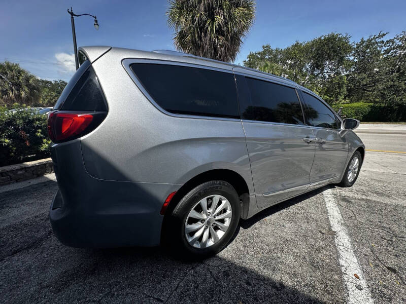2019 Chrysler Pacifica Touring L
