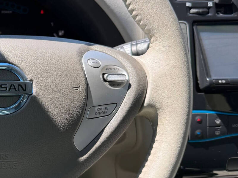 2012 Nissan LEAF