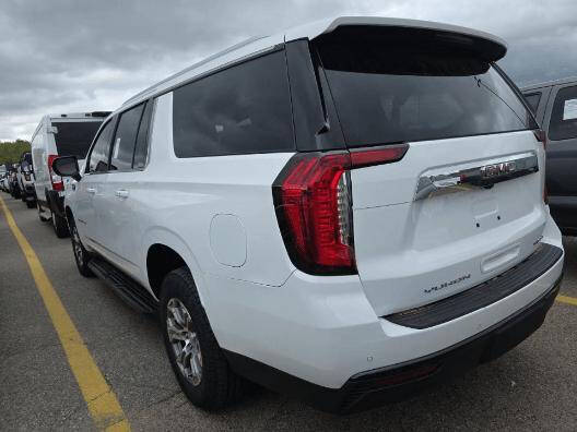 2022 GMC Yukon XL SLE