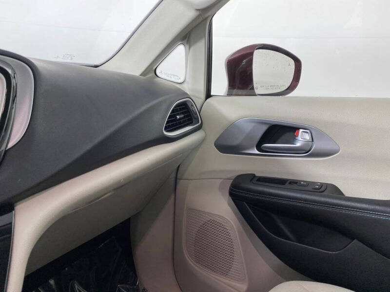 2018 Chrysler Pacifica Hybrid Touring Plus