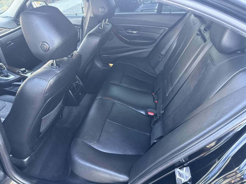 2015 BMW 3 Series 328i