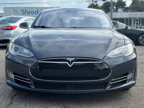 2016 Tesla Model S 70D