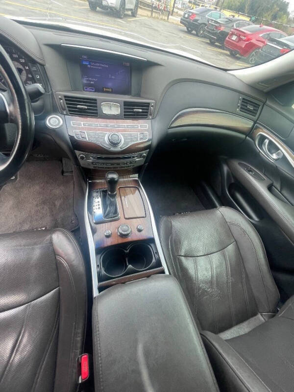 2013 Infiniti M37