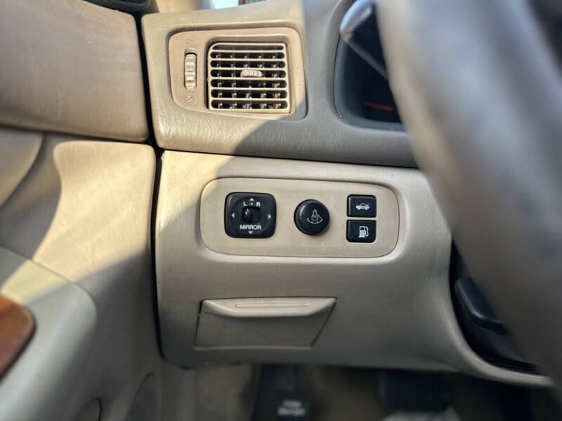 2000 Lexus ES 300