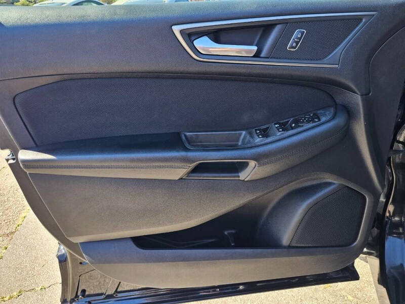 2017 Ford Edge SE