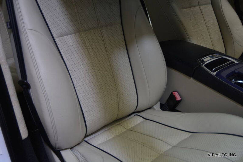 2012 Jaguar XJL Portfolio