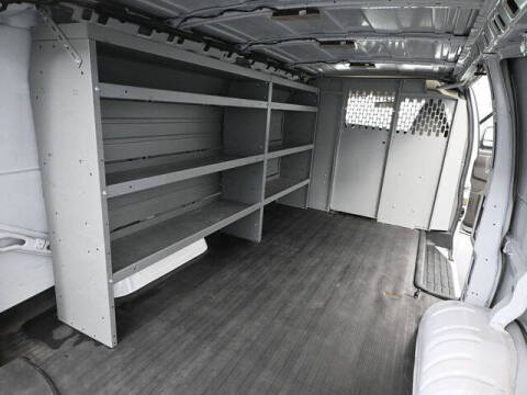 2022 Chevrolet Express 2500