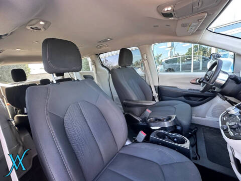 2018 Chrysler Pacifica Touring Plus