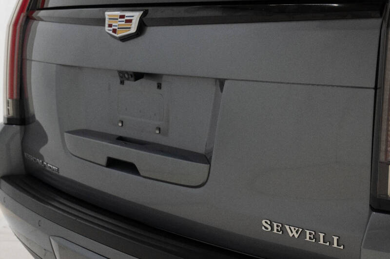 2020 Cadillac Escalade Luxury