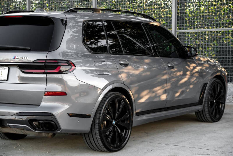 2023 BMW X7 M60i