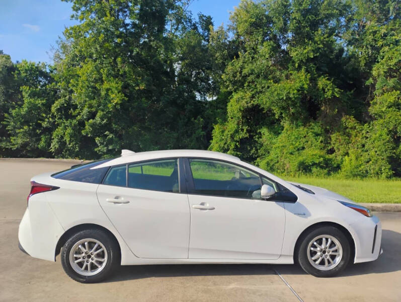 2019 Toyota Prius LE