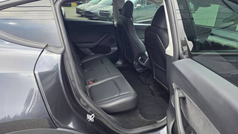 2024 Tesla Model Y Long Range