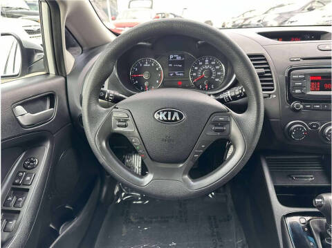 2017 Kia Forte5 LX