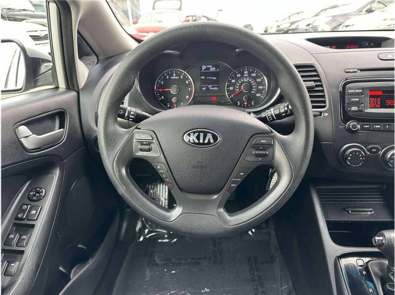 2017 Kia Forte5 LX