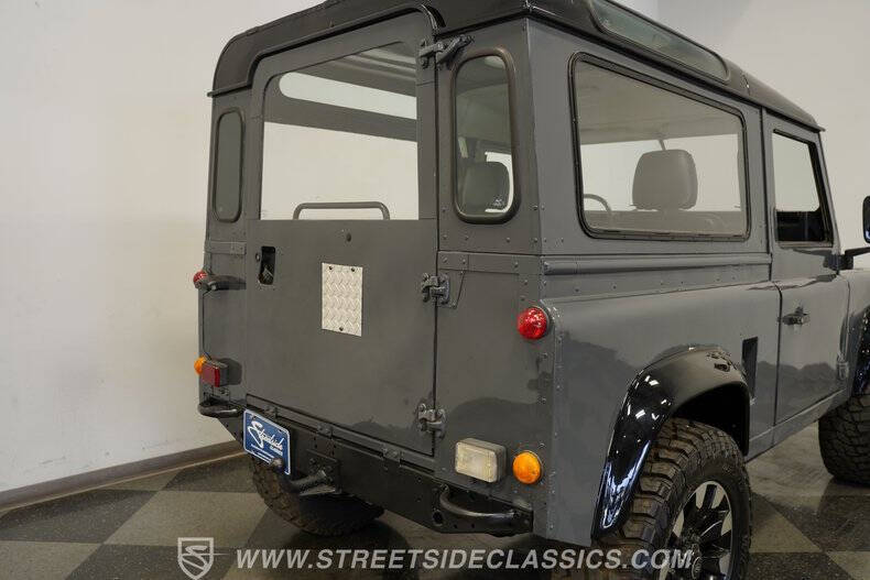 1987 Land Rover Defender