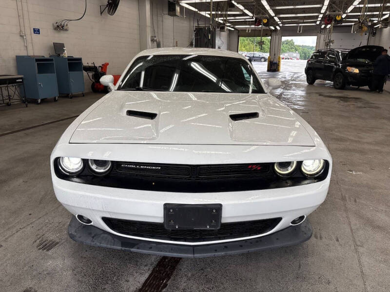 2015 Dodge Challenger R/T Scat Pack Shaker
