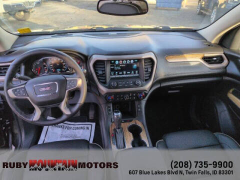 2017 GMC Acadia Denali