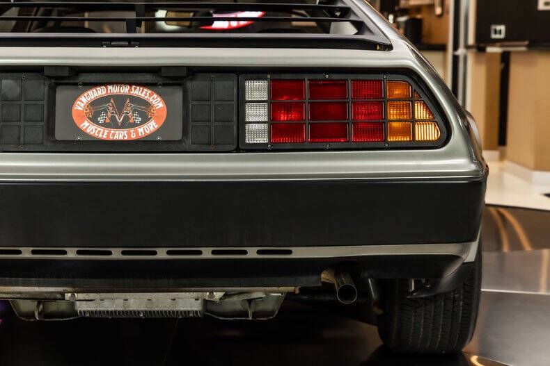 1981 DeLorean DMC-12