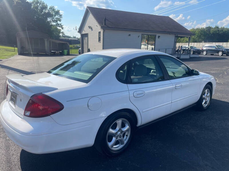 2003 Ford Taurus SES