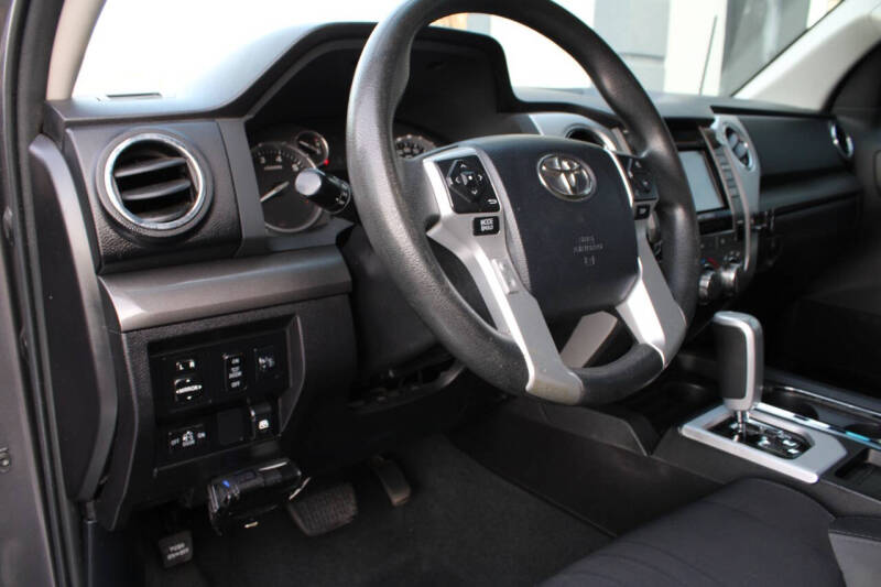 2015 Toyota Tundra SR5