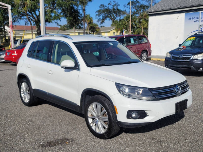 2014 Volkswagen Tiguan SE photo 2