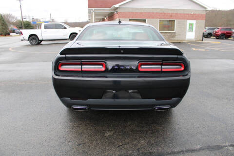 2015 Dodge Challenger SXT Plus