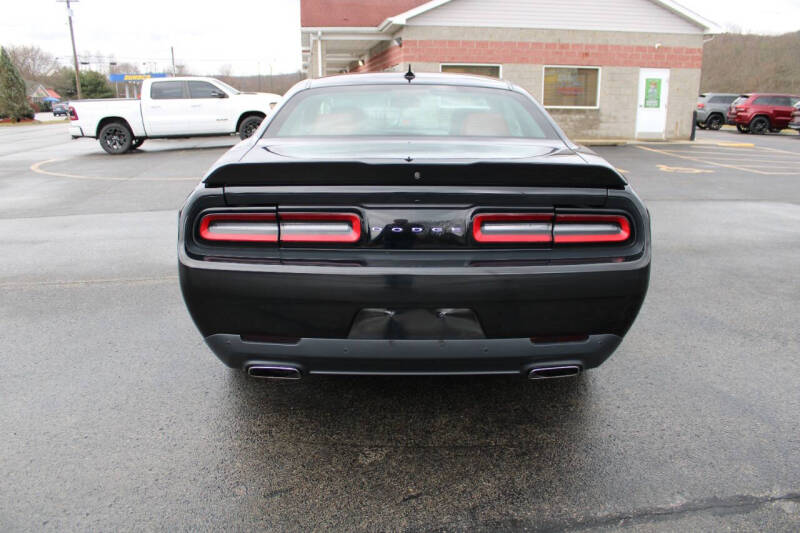 2015 Dodge Challenger SXT Plus