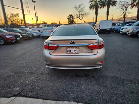 2013 Lexus ES 300h