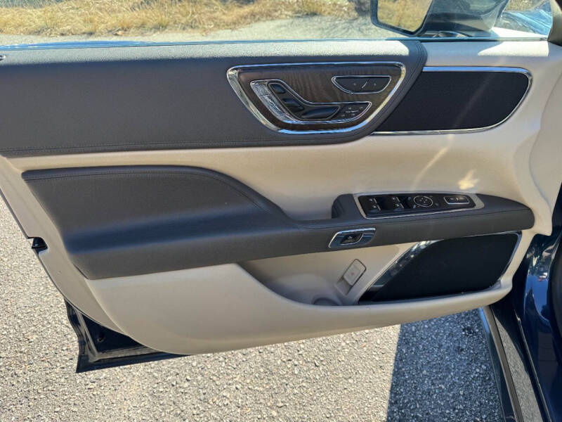 2017 Lincoln Continental Reserve