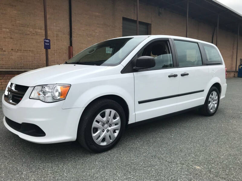 2015 Dodge Grand Caravan for sale at Bob's Motors in Washington DC