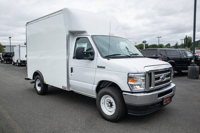 2022 Ford E-Series Chassis