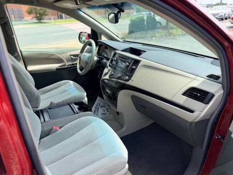 2011 Toyota Sienna