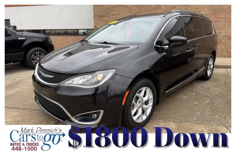 2017 Chrysler Pacifica Touring-L's photo