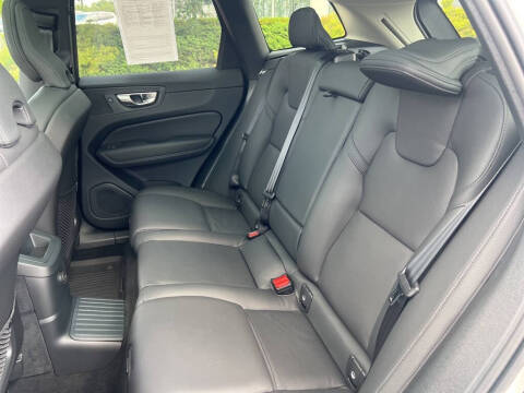 2025 Volvo XC60 T8 Plus Dark Theme